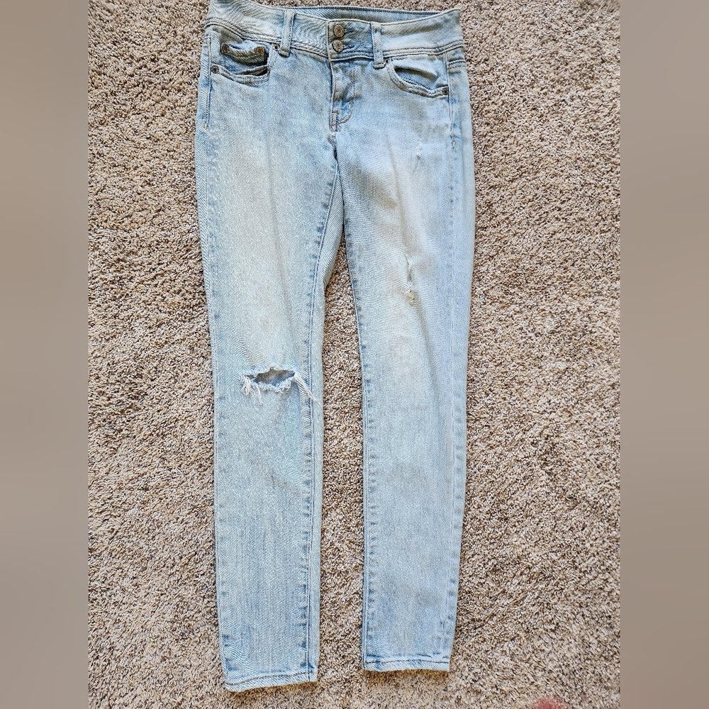 American Eagle Outfitters Light Blue Ripped Stretch Skinny Jeans